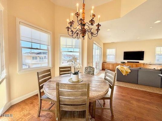 Chandelier, Dining room, Interior, Living room, Recessed Lighting, Wood Texture Flooring