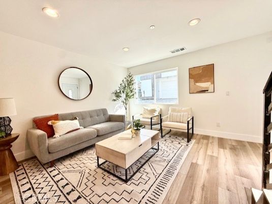 Interior, Living room, Recessed Lighting, Wood Texture Flooring