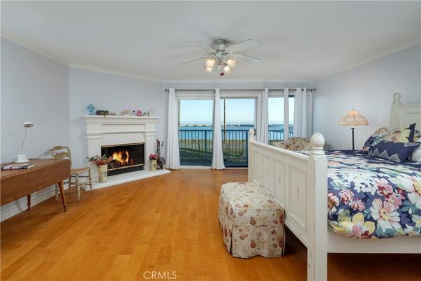Bedroom, Fireplace, Interior, Water, Wood Texture Flooring