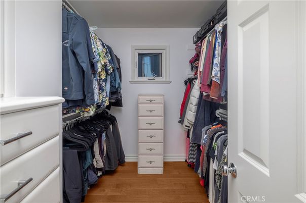 Interior, Walk-in Closets, Wood Texture Flooring