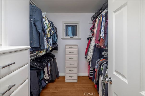 Interior, Walk-in Closets, Wood Texture Flooring