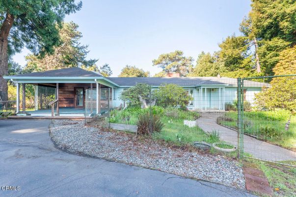 Backyard, Exterior, Facade, Ranch