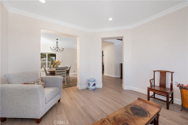 Chandelier, Dining room, Interior, Recessed Lighting, Wood Texture Flooring