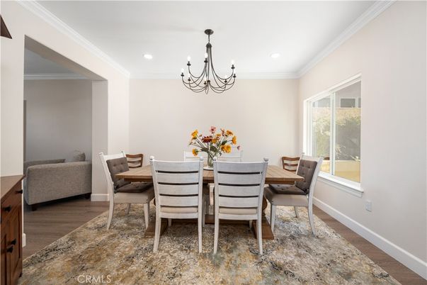 Chandelier, Dining room, Interior, Recessed Lighting, Wood Texture Flooring