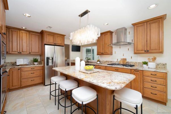 Chandelier, Interior, Kitchen, Recessed Lighting, Stainless Steel Appliances