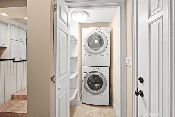Interior, Recessed Lighting, Utility Closets, Washer