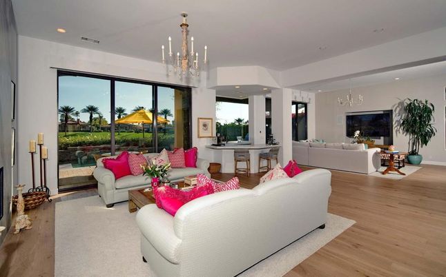 Interior, Living room, Pendant Lights, Recessed Lighting, Wood Texture Flooring