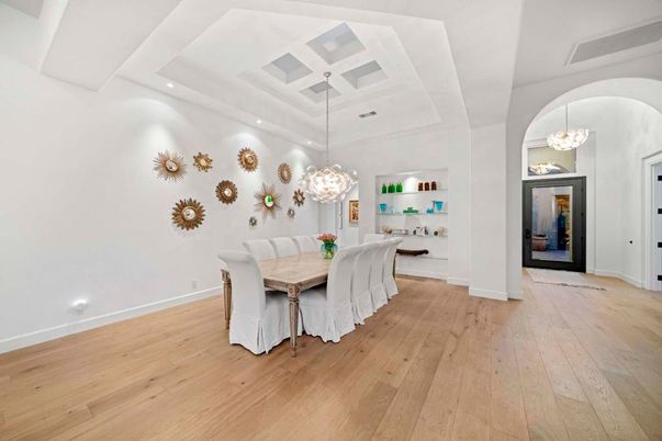 Chandelier, Dining room, Interior, Pendant Lights, Recessed Lighting, Wood Texture Flooring