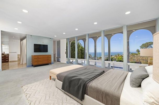 Bedroom, Interior, Recessed Lighting, Water
