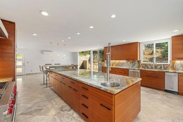 Dining room, Interior, Kitchen, Pendant Lights, Recessed Lighting, Stainless Steel Appliances