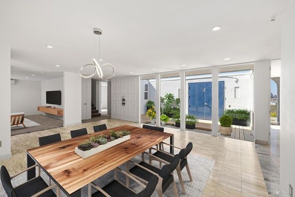 Dining room, Interior, Pendant Lights, Recessed Lighting