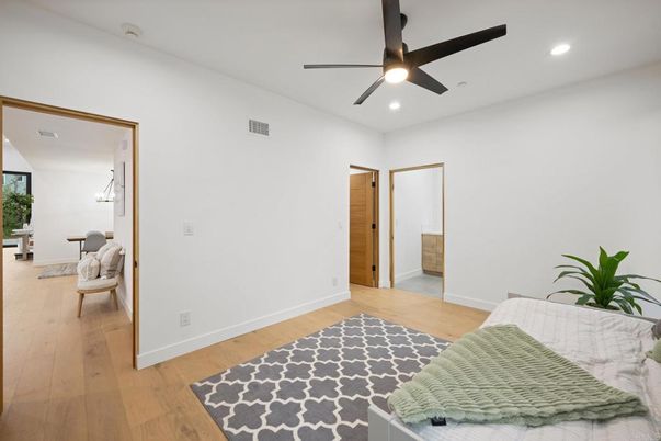 Interior, Recessed Lighting, Wood Texture Flooring