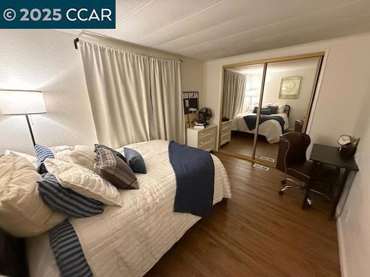 Bedroom, Home Office, Interior, Wood Texture Flooring