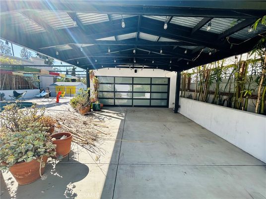 Detached Garage, Exterior