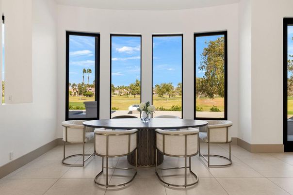 Dining room, Interior