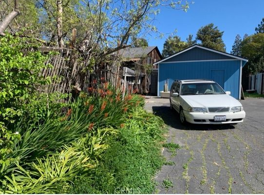 Detached Garage, Exterior