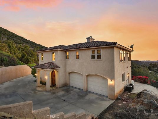Attached, Exterior, Facade, Mediterranean
