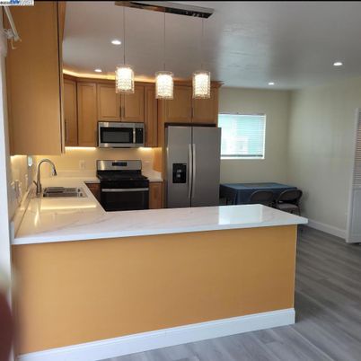 Interior, Kitchen, Pendant Lights, Recessed Lighting, Wood Texture Flooring