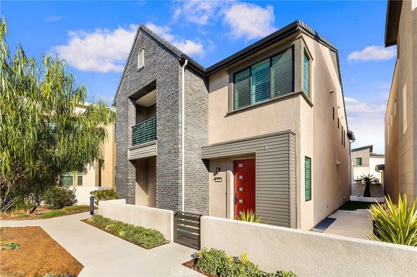 Exterior, Facade, Brick Facade, Modern