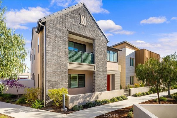 Exterior, Facade, Brick Facade, Modern