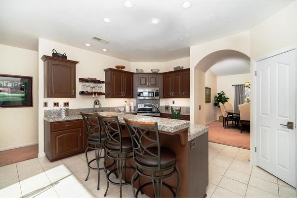 Dining room, Interior, Kitchen, Recessed Lighting, Stainless Steel Appliances
