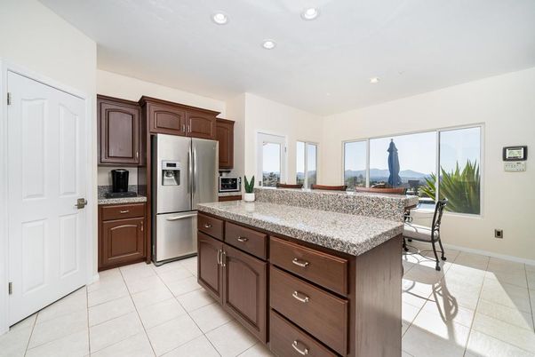 Dining room, Interior, Kitchen, Recessed Lighting, Stainless Steel Appliances