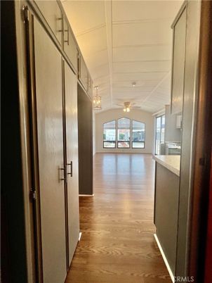 Interior, Pendant Lights, Recessed Lighting, Wood Texture Flooring