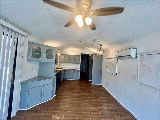 Chandelier, Interior, Kitchen, Wood Texture Flooring