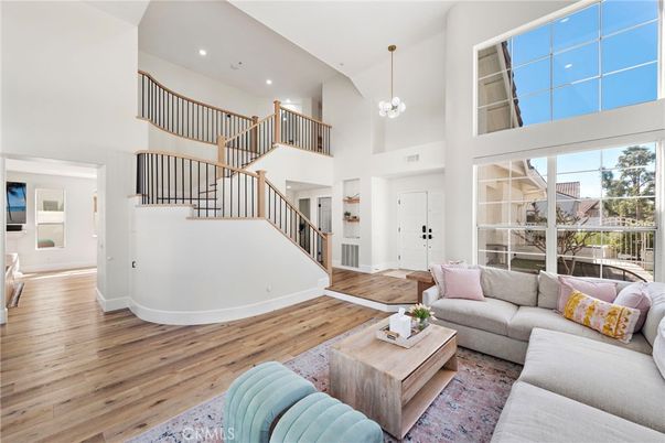 Interior, Living room, Pendant Lights, Recessed Lighting, Wood Texture Flooring