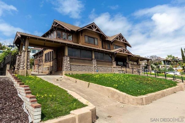 Exterior, Facade, Tudor Revival