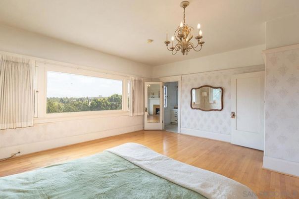 Chandelier, Interior, Wood Texture Flooring