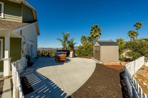 Backyard, Exterior