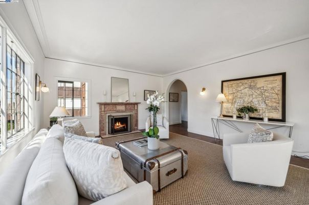 Fireplace, Interior, Living room