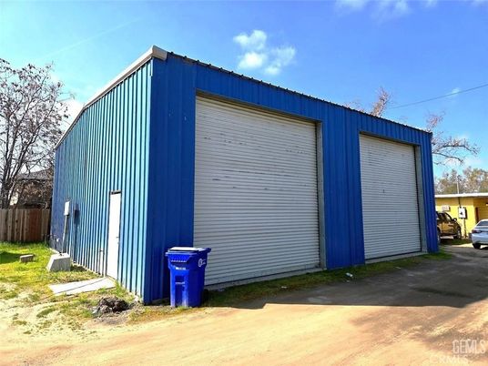 Detached Garage, Exterior