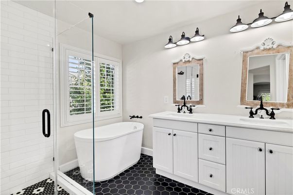 Bathroom, Dual Sink Vanities, Free Standing Baths, Interior