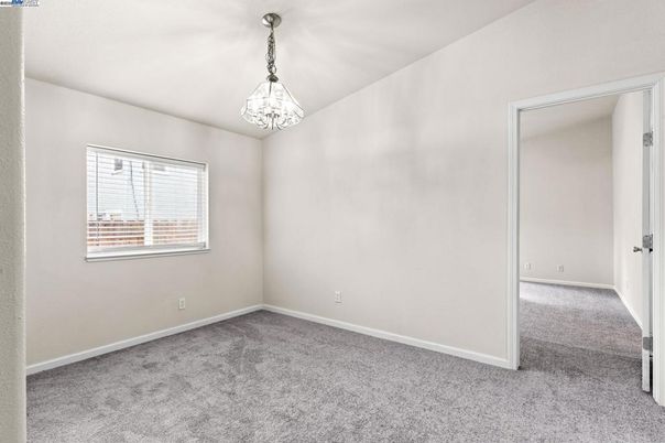 Empty room, Interior, Pendant Lights