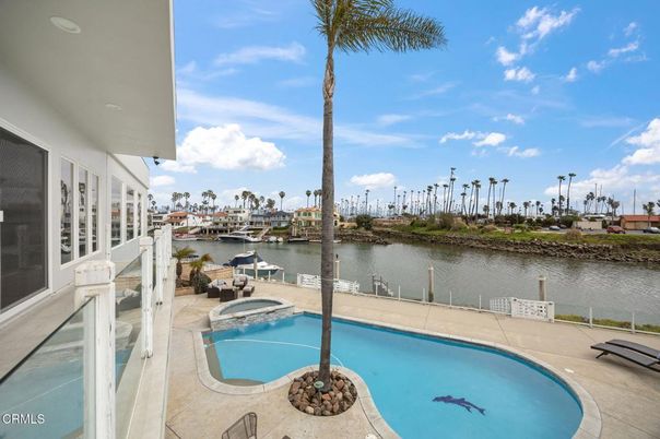 Exterior, Lake, Pool, Water