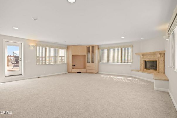 Empty room, Fireplace, Interior, Recessed Lighting