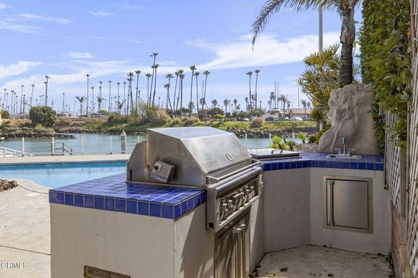 Exterior, Pool, Water