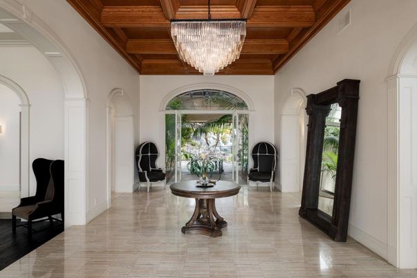 Chandelier, Interior, Wooden Beams, Wooden Ceilings