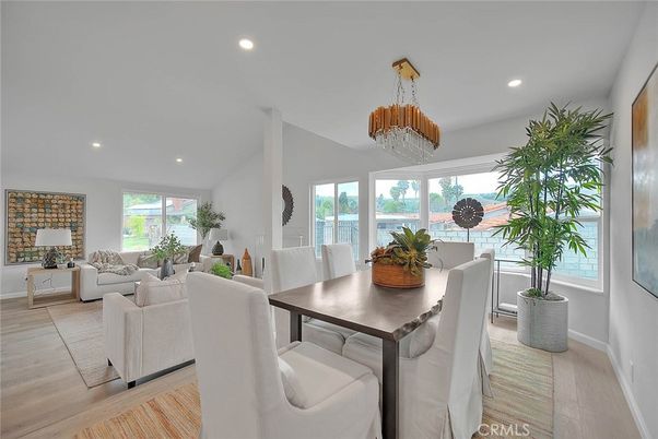 Chandelier, Dining room, Interior, Living room, Recessed Lighting, Wood Texture Flooring