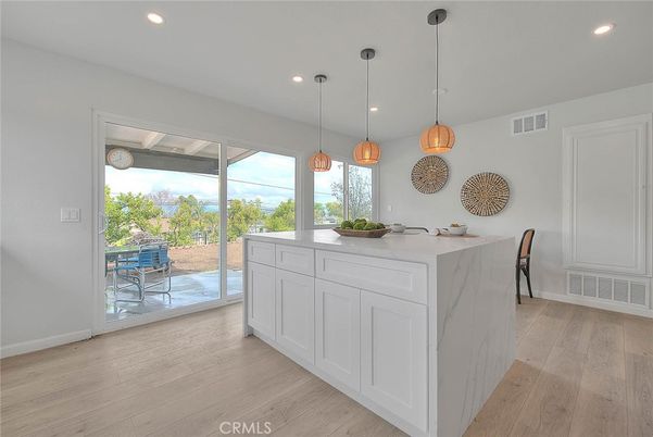 Interior, Pendant Lights, Recessed Lighting, Wood Texture Flooring