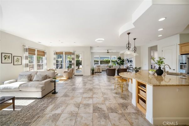 Dining room, Interior, Kitchen, Living room, Pendant Lights, Recessed Lighting, Stainless Steel Appliances