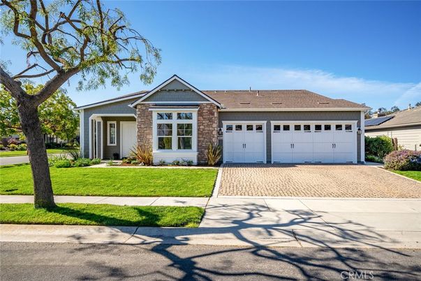 Attached, Exterior, Facade, Brick Facade, Ranch