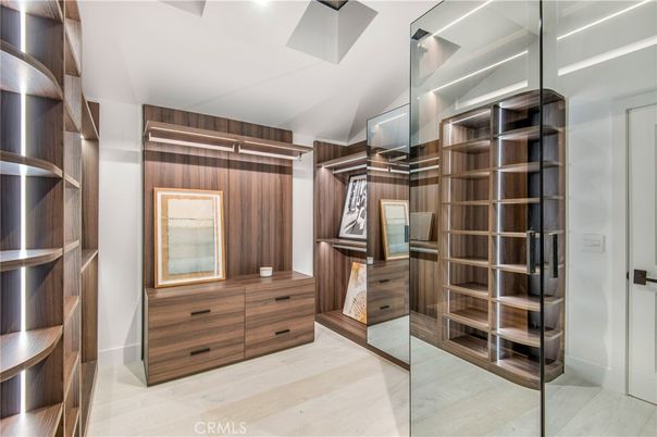 Interior, Walk-in Closets, Wood Texture Flooring