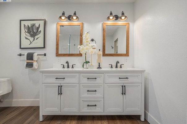 Bathroom, Dual Sink Vanities, Interior, Wood Texture Flooring
