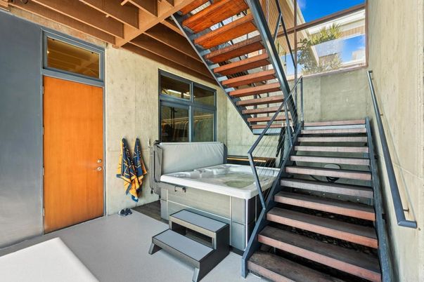 Exterior, Hot Tub