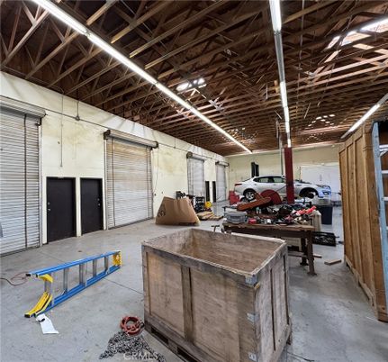 Garage, Interior