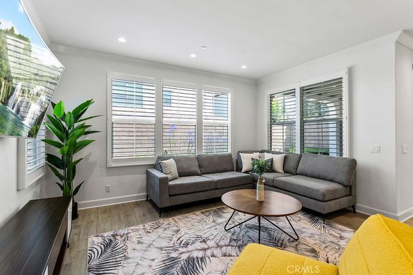 Interior, Living room, Recessed Lighting, Wood Texture Flooring