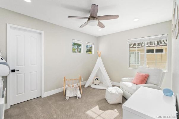 Fireplace, Interior, Living room, Recessed Lighting